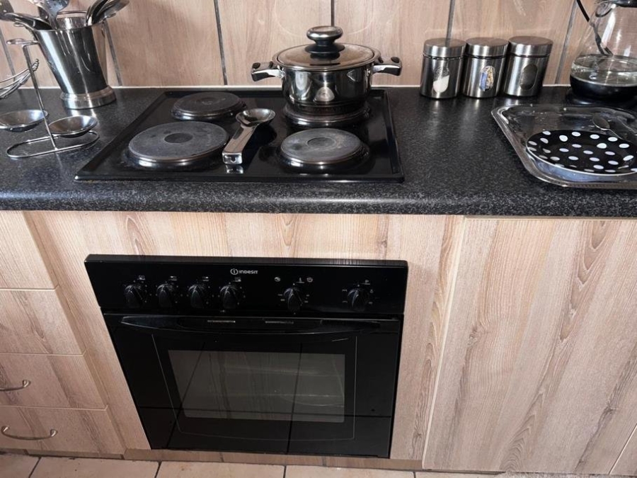 2 Bedroom Property for Sale in Discovery Gauteng
