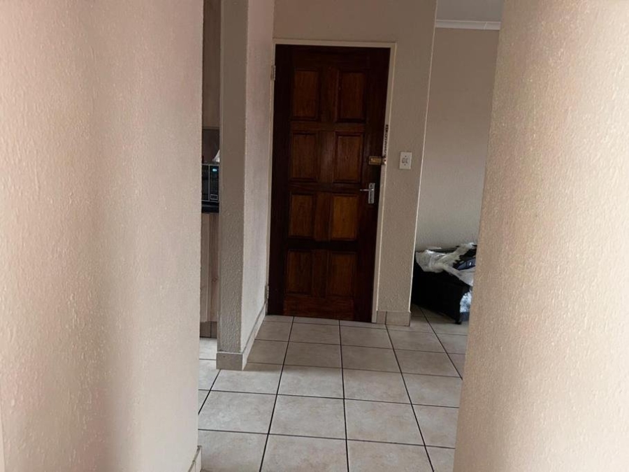 2 Bedroom Property for Sale in Discovery Gauteng