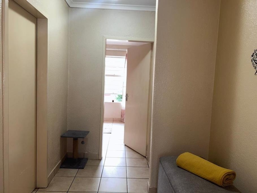 2 Bedroom Property for Sale in Discovery Gauteng