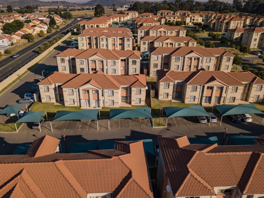 To Let 2 Bedroom Property for Rent in Ormonde Gauteng