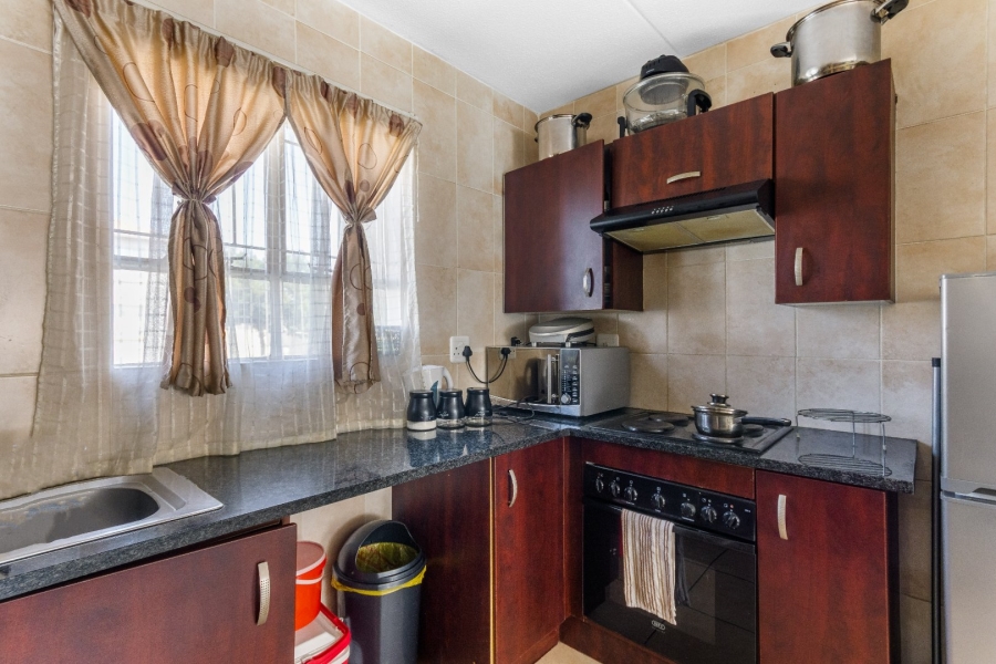 To Let 2 Bedroom Property for Rent in Ormonde Gauteng