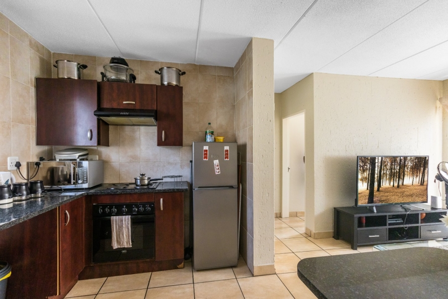 To Let 2 Bedroom Property for Rent in Ormonde Gauteng