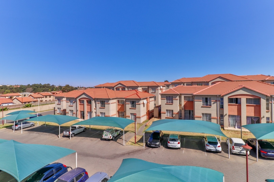 To Let 2 Bedroom Property for Rent in Ormonde Gauteng