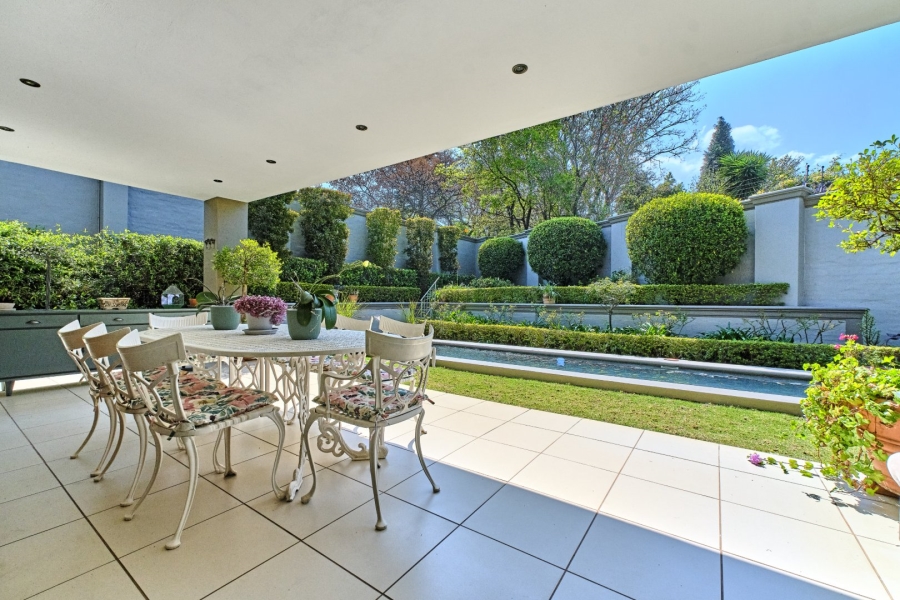 6 Bedroom Property for Sale in Blairgowrie Gauteng
