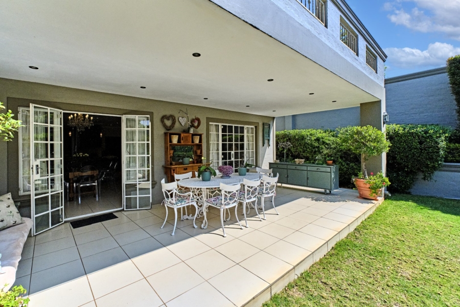 6 Bedroom Property for Sale in Blairgowrie Gauteng