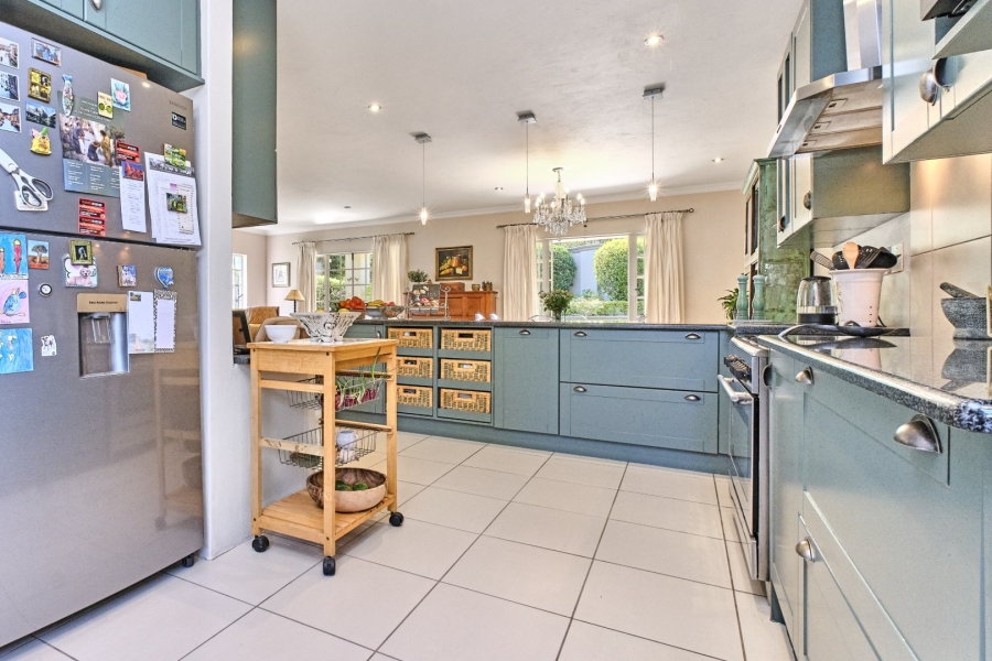 6 Bedroom Property for Sale in Blairgowrie Gauteng