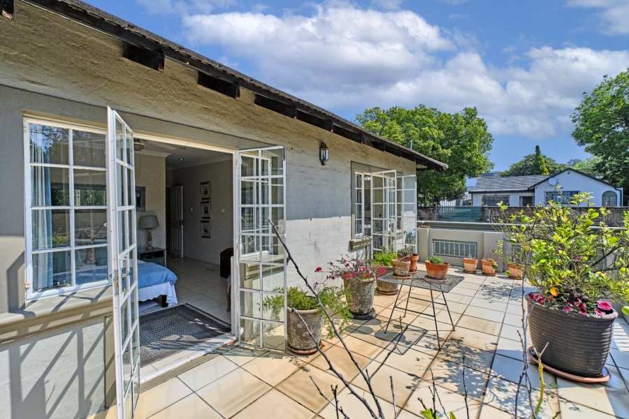 6 Bedroom Property for Sale in Blairgowrie Gauteng
