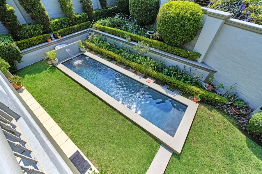 6 Bedroom Property for Sale in Blairgowrie Gauteng