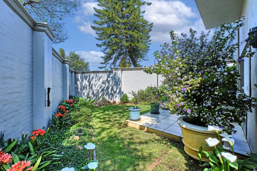 6 Bedroom Property for Sale in Blairgowrie Gauteng