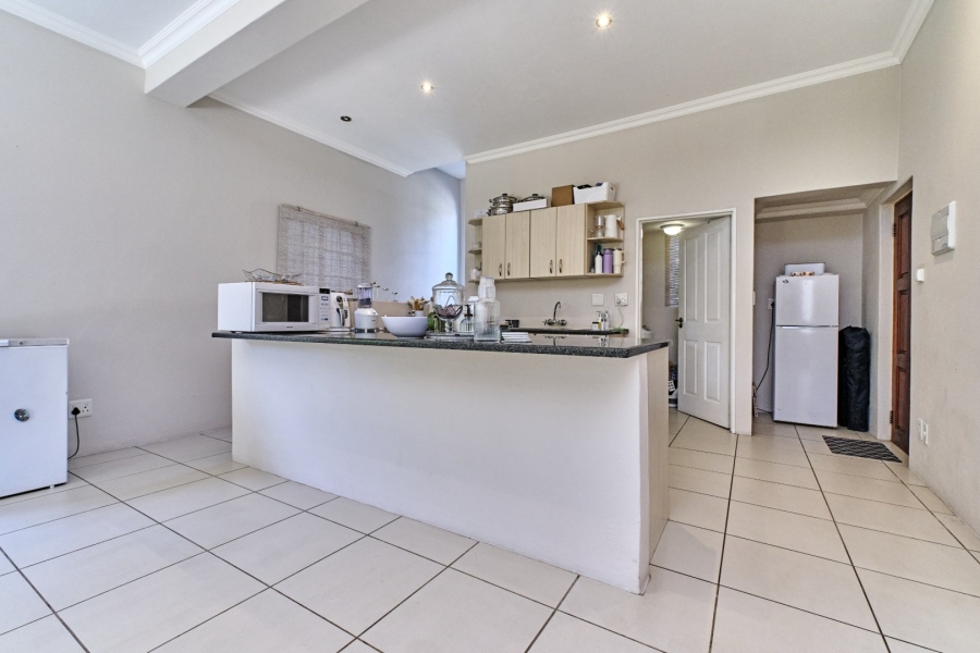 6 Bedroom Property for Sale in Blairgowrie Gauteng