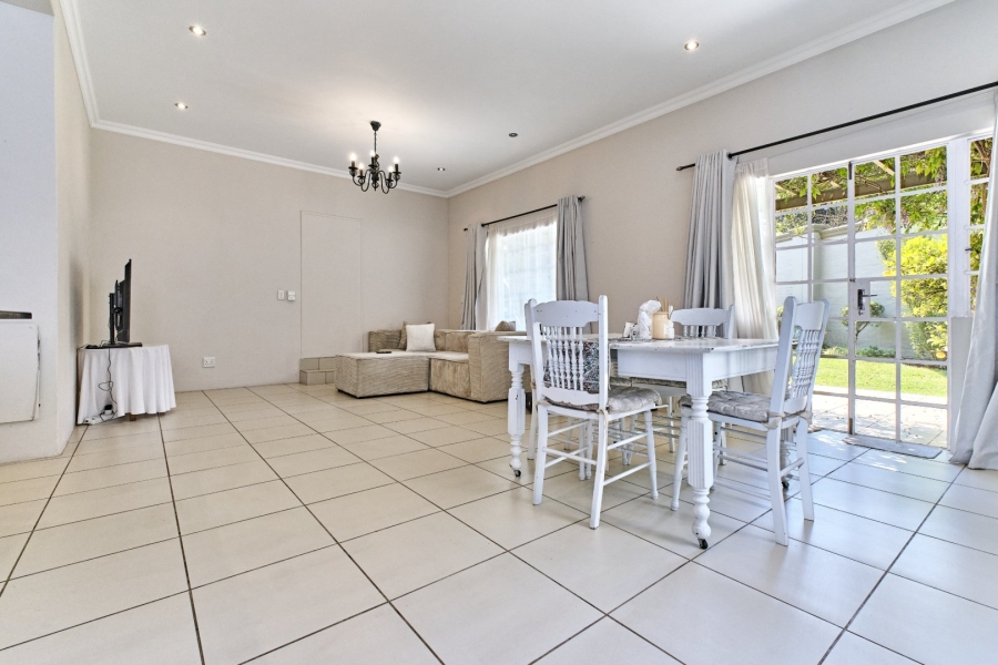6 Bedroom Property for Sale in Blairgowrie Gauteng