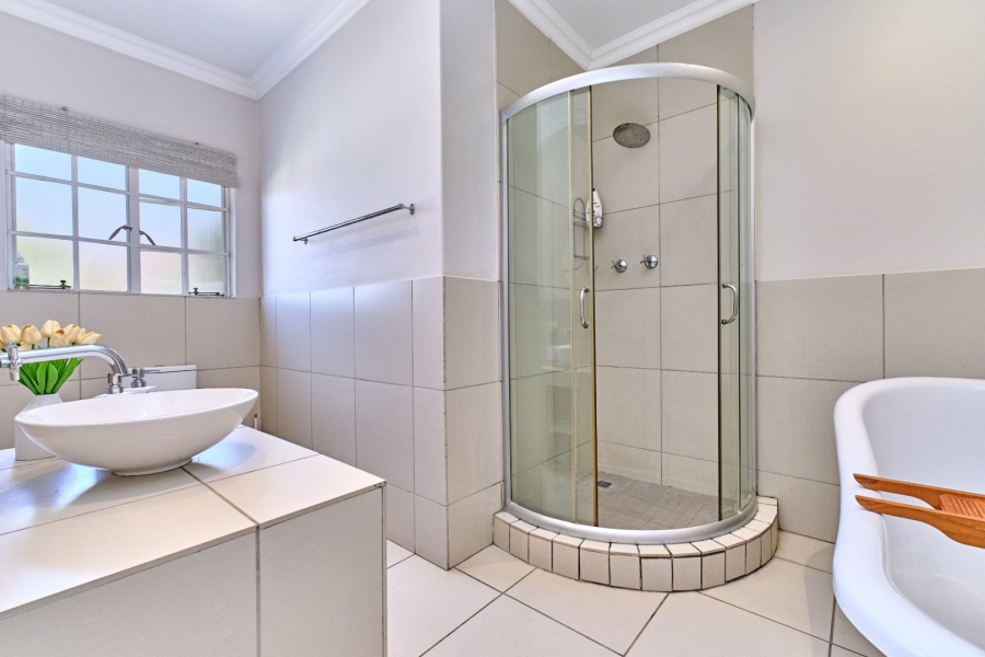 6 Bedroom Property for Sale in Blairgowrie Gauteng