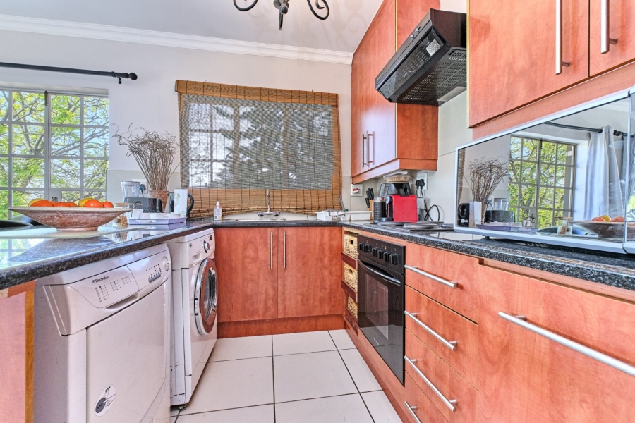 6 Bedroom Property for Sale in Blairgowrie Gauteng