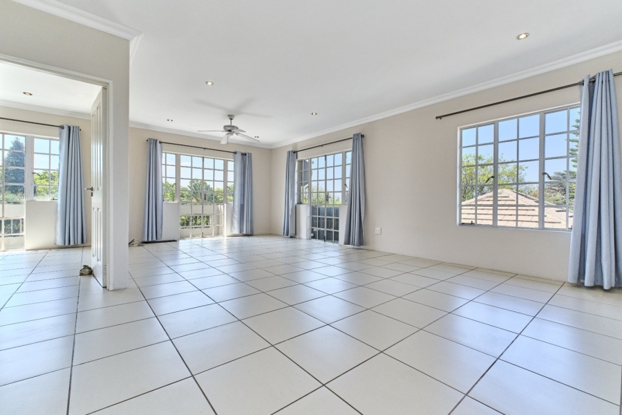 6 Bedroom Property for Sale in Blairgowrie Gauteng