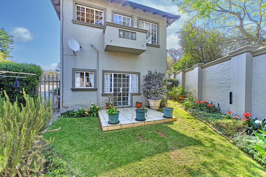 6 Bedroom Property for Sale in Blairgowrie Gauteng