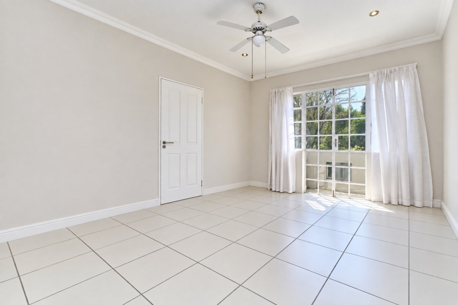 6 Bedroom Property for Sale in Blairgowrie Gauteng