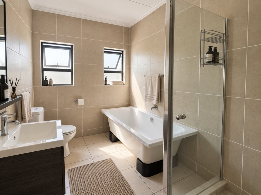 2 Bedroom Property for Sale in Greenstone Crest Gauteng