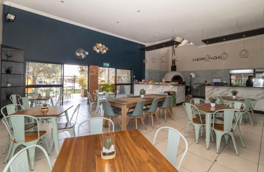 2 Bedroom Property for Sale in Greenstone Crest Gauteng