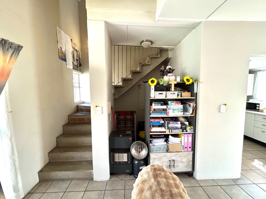  Bedroom Property for Sale in Houghton Estate Gauteng