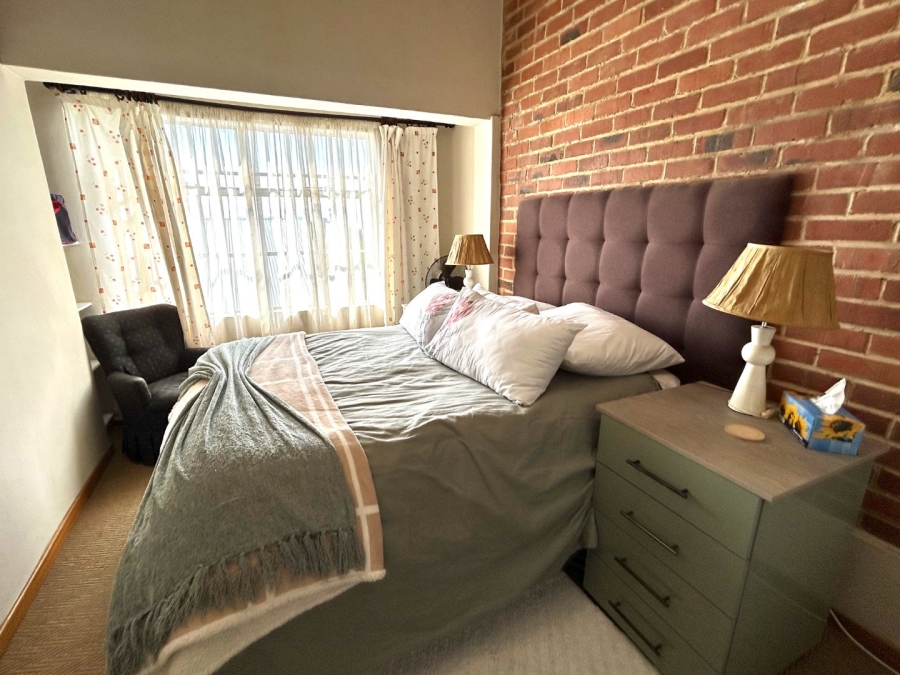  Bedroom Property for Sale in Houghton Estate Gauteng