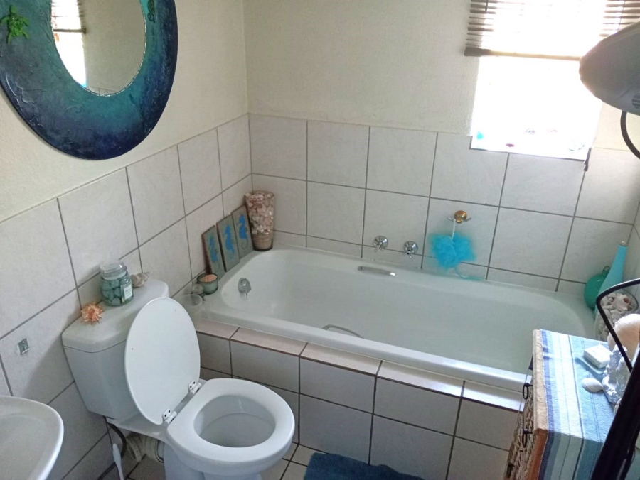 To Let 2 Bedroom Property for Rent in Florentia Gauteng