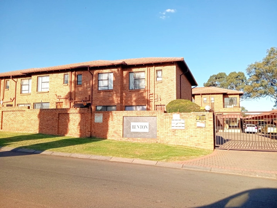 To Let 2 Bedroom Property for Rent in Florentia Gauteng