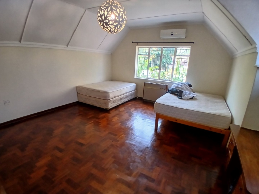 7 Bedroom Property for Sale in Nieuw Muckleneuk Gauteng