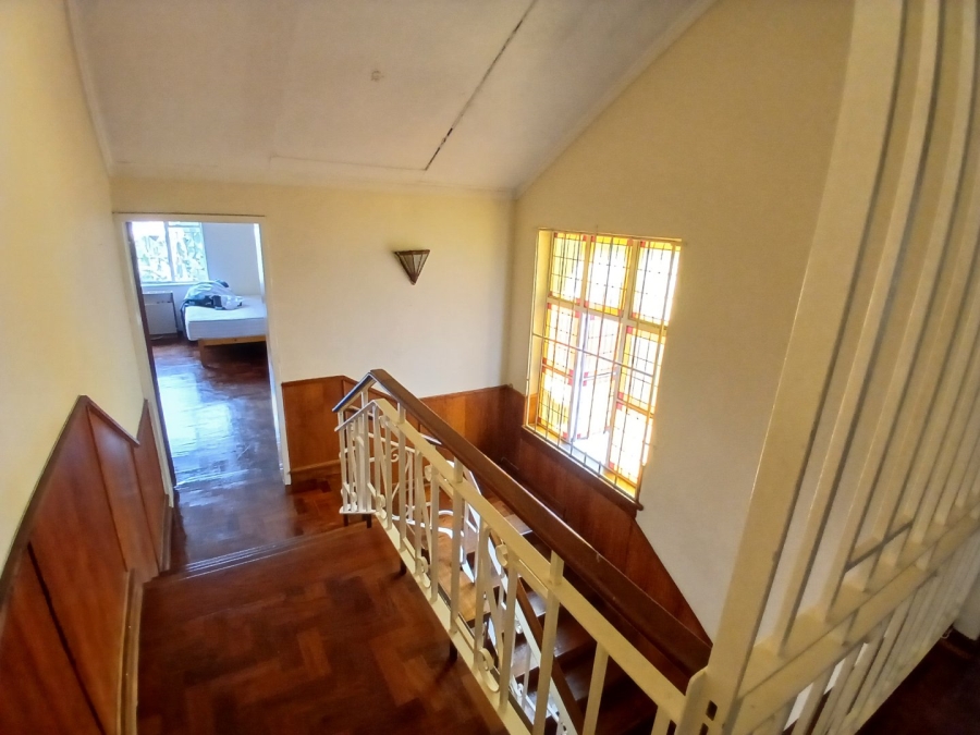 7 Bedroom Property for Sale in Nieuw Muckleneuk Gauteng