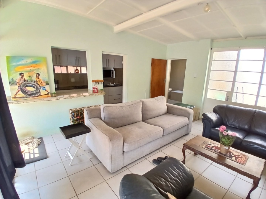 7 Bedroom Property for Sale in Nieuw Muckleneuk Gauteng