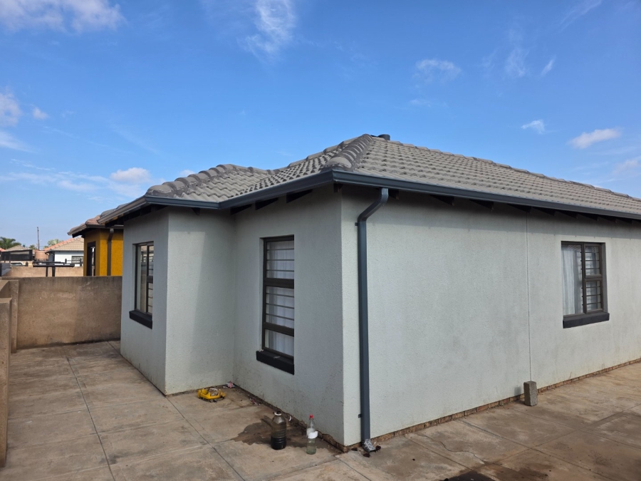 3 Bedroom Property for Sale in Soshanguve VV Gauteng