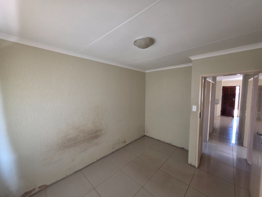 3 Bedroom Property for Sale in Soshanguve VV Gauteng