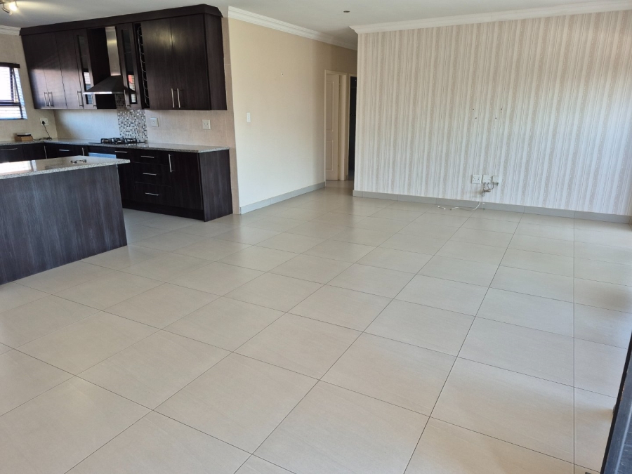 3 Bedroom Property for Sale in Thatchfield Hills Gauteng