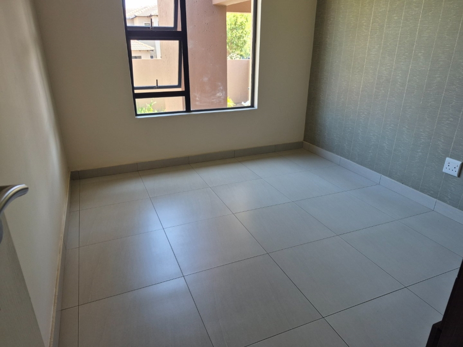 3 Bedroom Property for Sale in Thatchfield Hills Gauteng