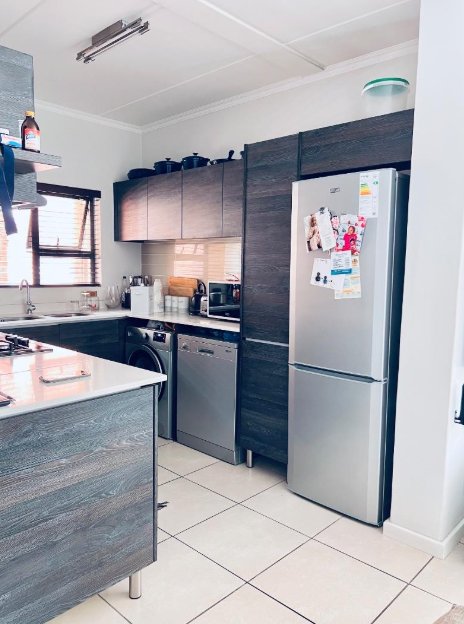 3 Bedroom Property for Sale in Greenstone Crest Gauteng