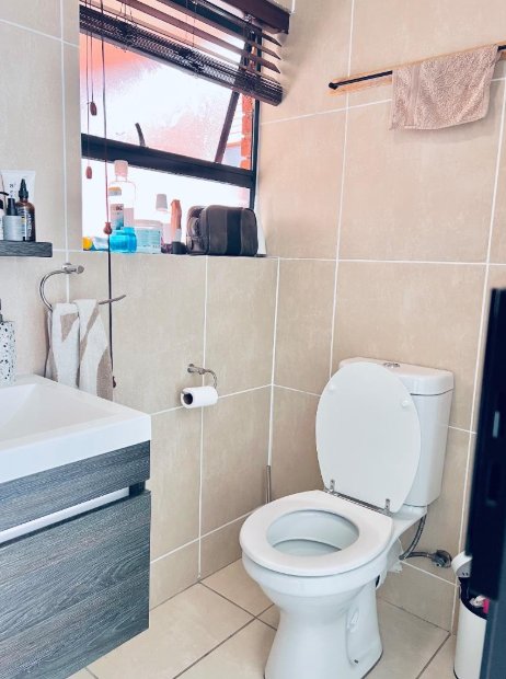 3 Bedroom Property for Sale in Greenstone Crest Gauteng