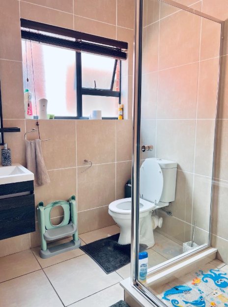 3 Bedroom Property for Sale in Greenstone Crest Gauteng
