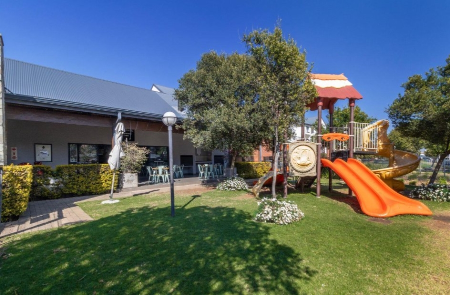 3 Bedroom Property for Sale in Greenstone Crest Gauteng