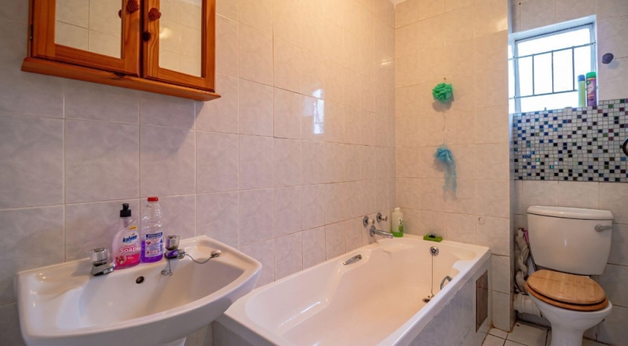 2 Bedroom Property for Sale in Eden Glen Gauteng