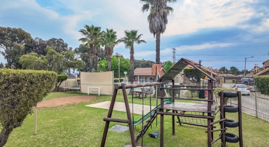 2 Bedroom Property for Sale in Eden Glen Gauteng