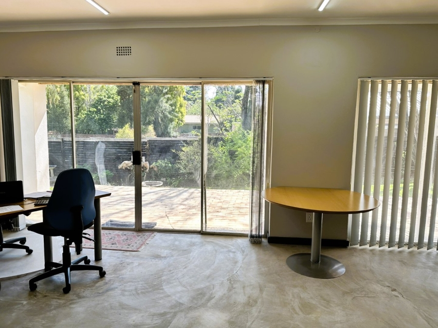 To Let Commercial Property for Rent in Fontainebleau Gauteng