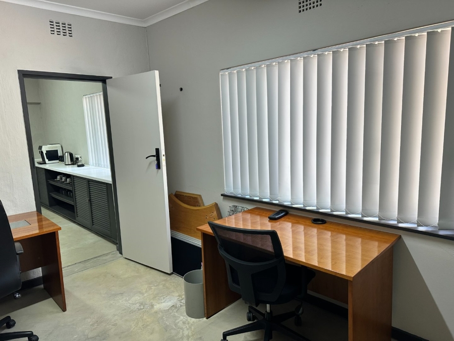 To Let Commercial Property for Rent in Fontainebleau Gauteng