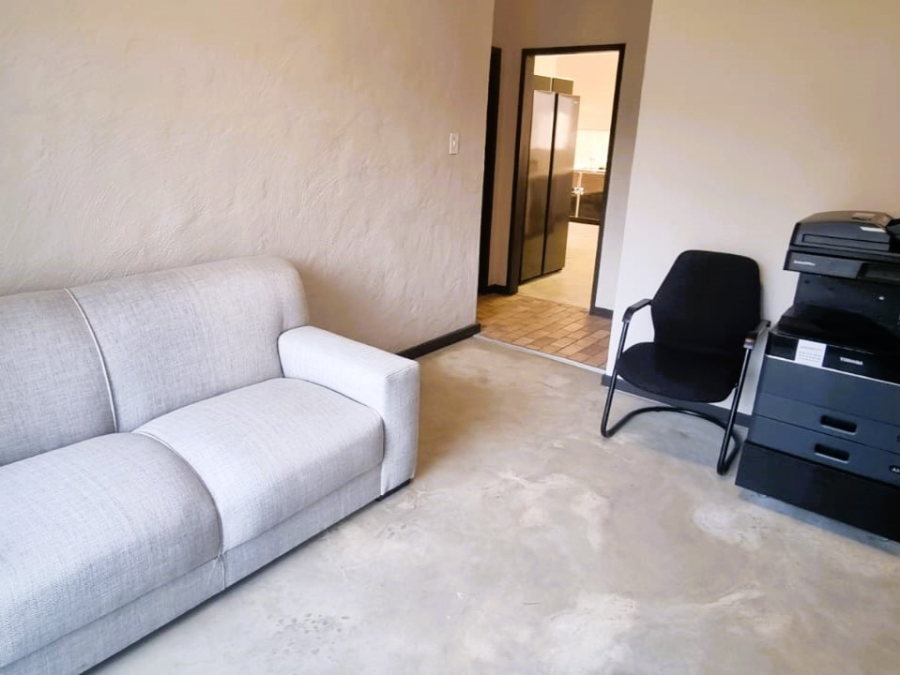 To Let Commercial Property for Rent in Fontainebleau Gauteng
