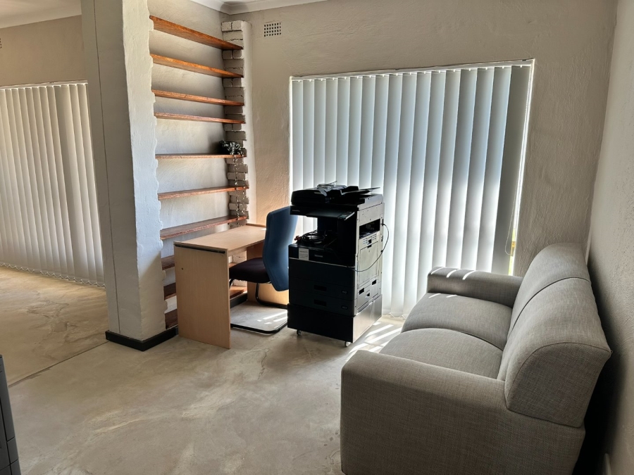To Let Commercial Property for Rent in Fontainebleau Gauteng