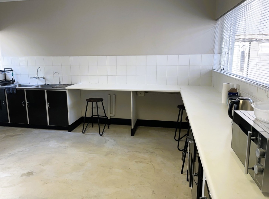 To Let Commercial Property for Rent in Fontainebleau Gauteng