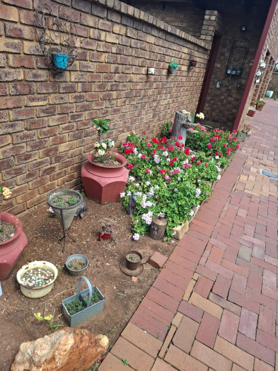 2 Bedroom Property for Sale in Terenure Gauteng