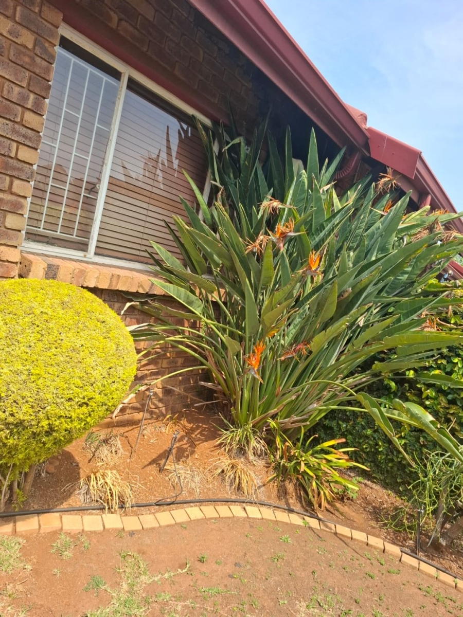 2 Bedroom Property for Sale in Terenure Gauteng