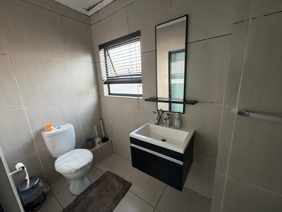 3 Bedroom Property for Sale in Greenstone Hill Gauteng