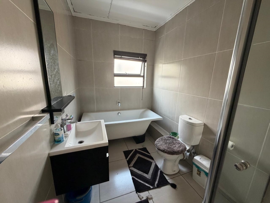 3 Bedroom Property for Sale in Greenstone Hill Gauteng