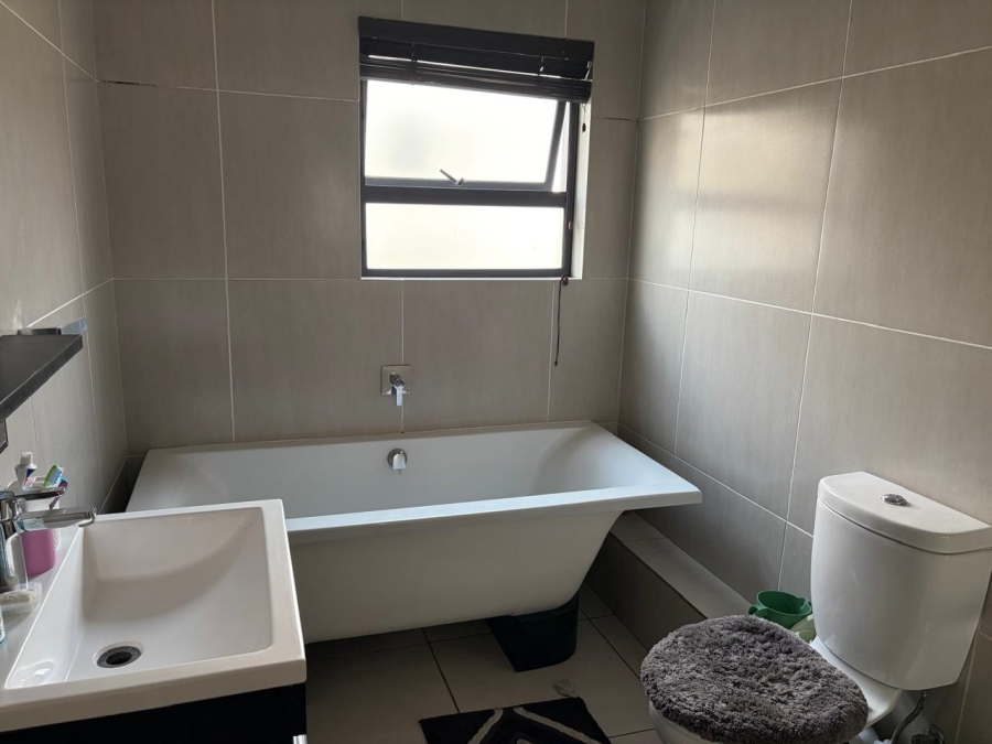 3 Bedroom Property for Sale in Greenstone Hill Gauteng