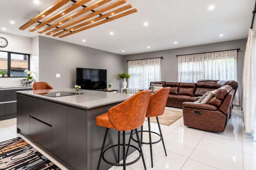 4 Bedroom Property for Sale in South Crest Gauteng